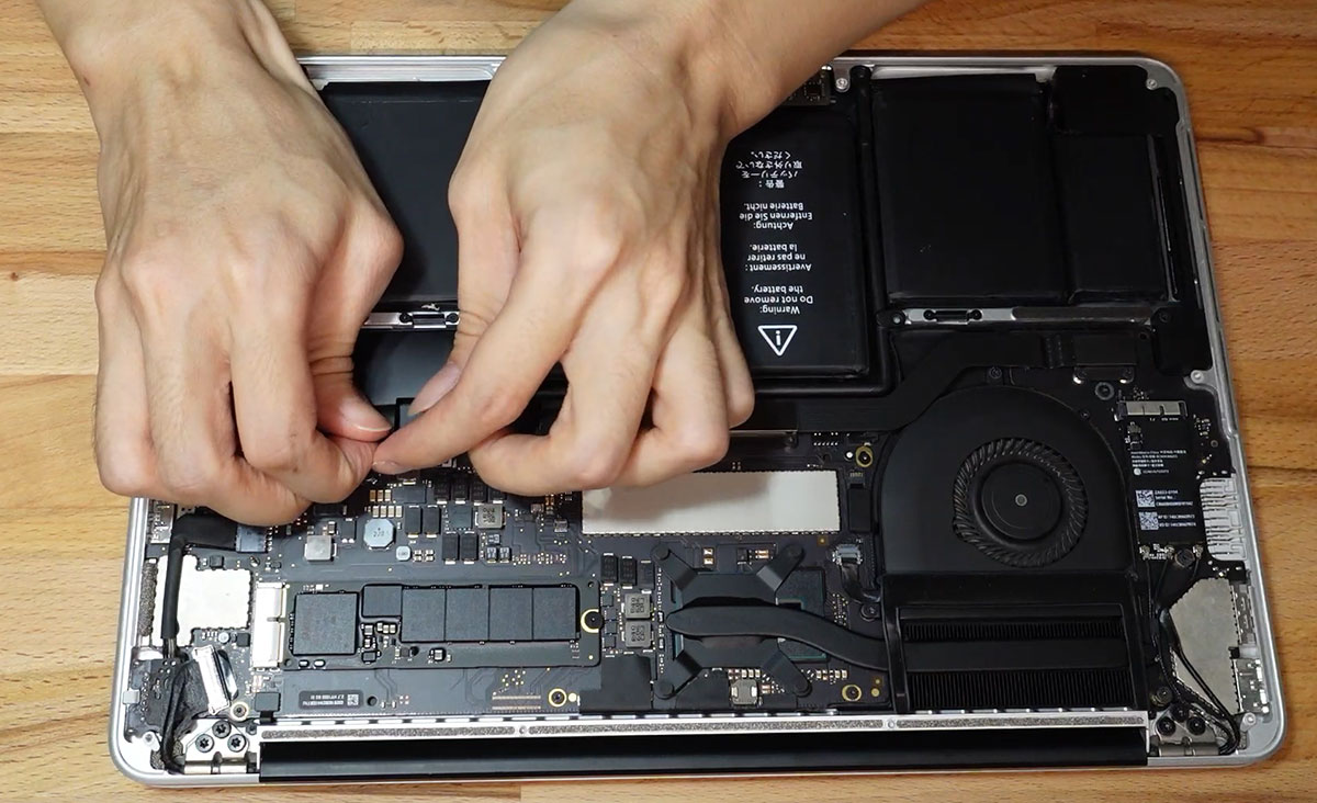 MacBook 破音 DIY 維修 斷開電源