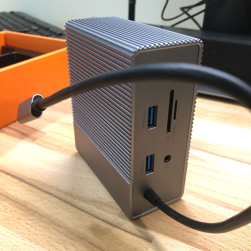 HyperDrive GEN2 USB-C 12port Hub 開箱